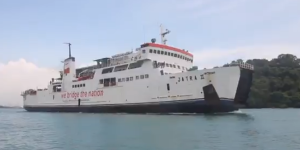 A ship travelling between Java and South Samatra has had 30 centimetre windows installed in its hull for the research. Credit: Nadia Astari