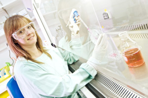 Ms Veronica Glattauer working on the health therapies and delivery program at CSIRO (Credit: Paul Phillipson Photography)