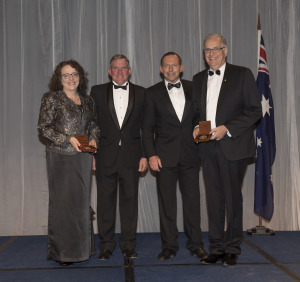 (left to right) Professor Ingrid Scheffer, Prime Minister’s Prize for Science joint award recipient; The Hon Ian Macfarlane MP, Minister for Industry; The Hon Tony Abbott MP, Prime Minister of Australia; Laureate Professor Sam Berkovic, Prime Minister’s Prize for Science joint award recipient.