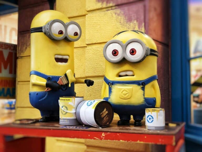 VIC: Minions do physics; hold a megalodon tooth; CSI eDNA; spy training; Tassie tigers