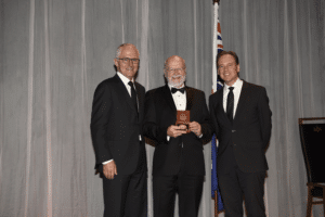 L-R: Prime Minister Malcolm Turnbull, Rick Shine, Minister Greg Hunt (Photo credit: Prime Minister’s Prizes for Science)